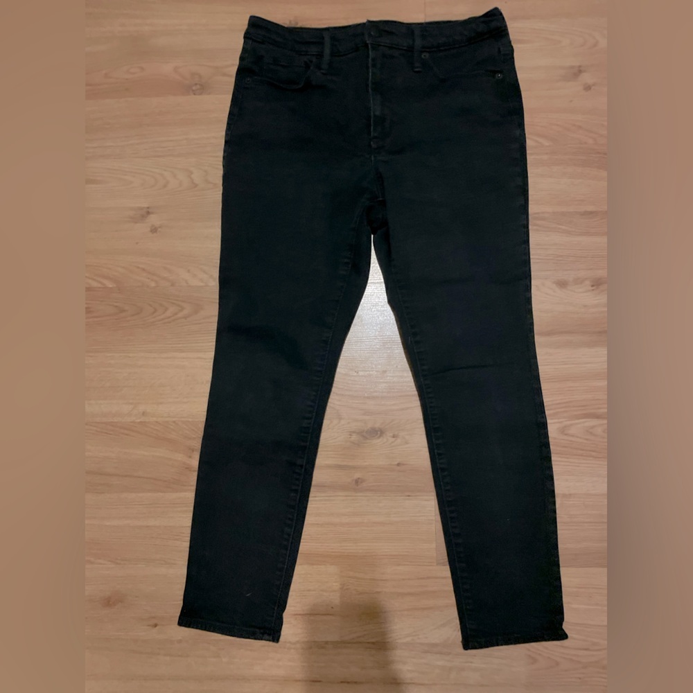 Old Navy Women's Black boot cut size 6 short